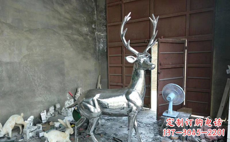 保定艺术精美的不锈钢鹿装置雕塑