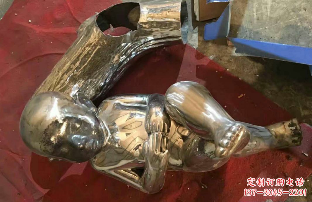 保定风格时尚可爱的不锈钢儿童雕塑