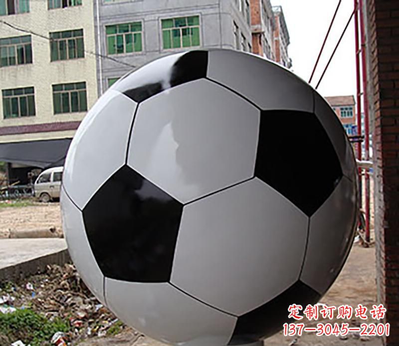 保定优质不锈钢足球雕塑