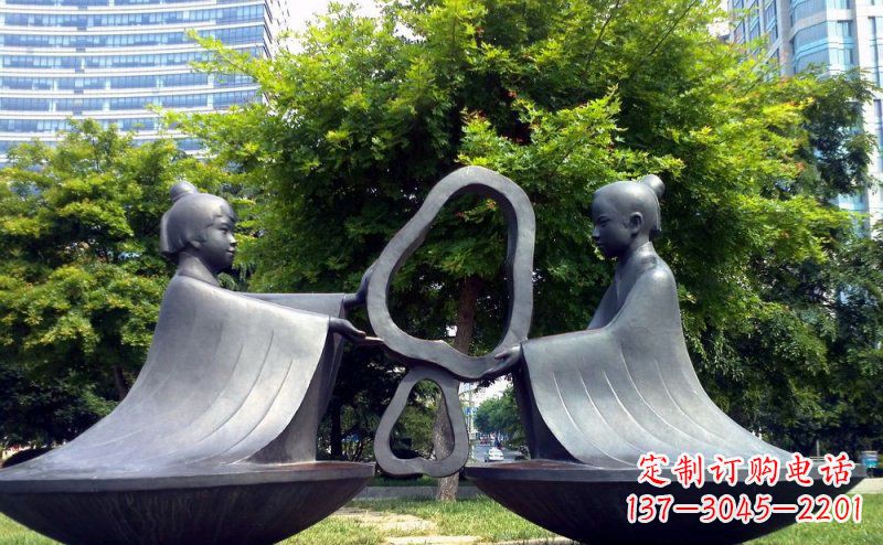保定公园抽象孔融让梨景观铜雕