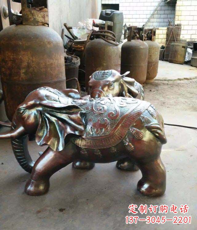 保定 精美的铜质大象招财雕塑