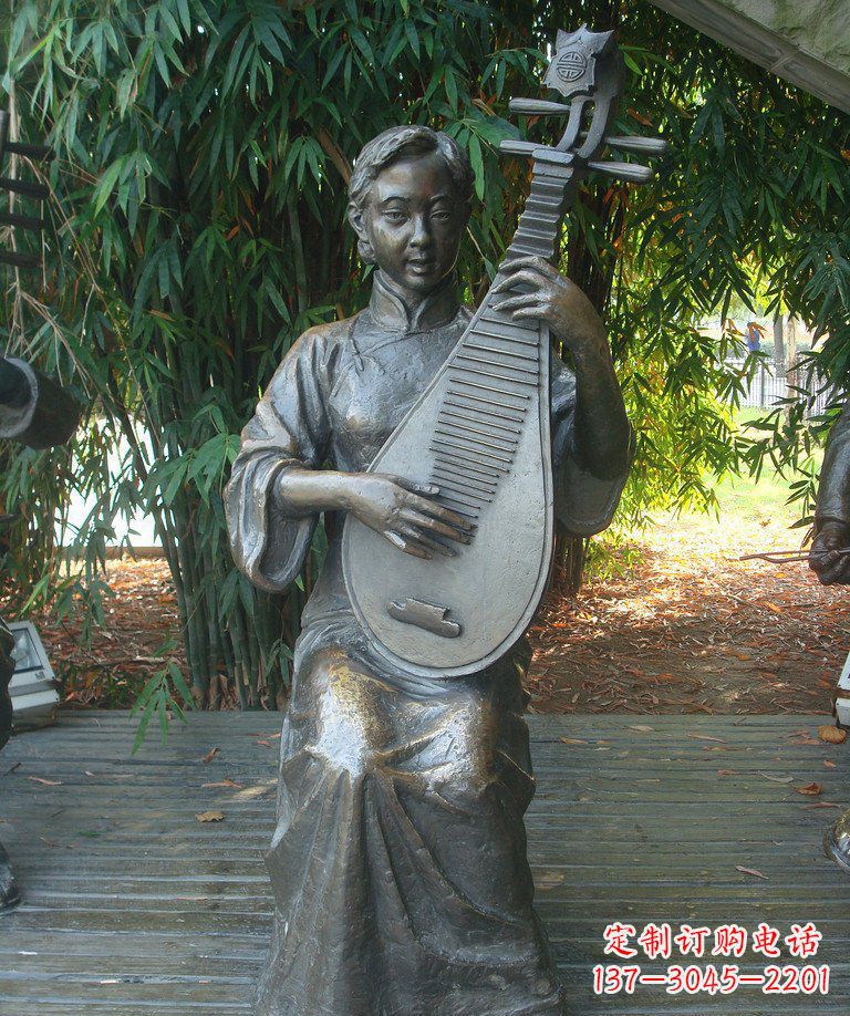 保定精美绝伦的琵琶女郎铜雕