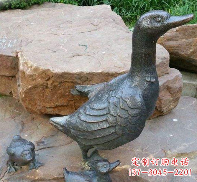 保定动物雕塑——精致铜质鸭子雕塑