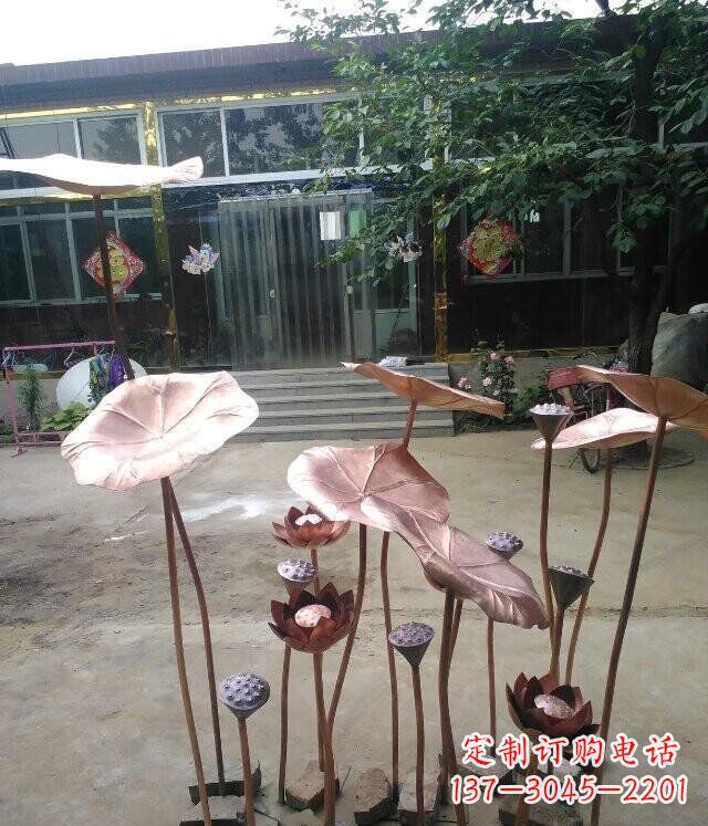 保定精美锻铜荷叶雕塑