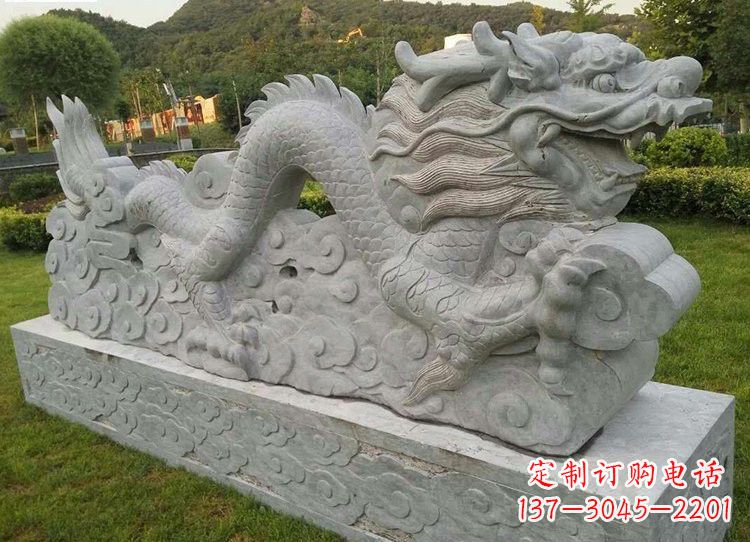 保定公园仿古龙雕塑