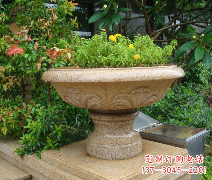 保定雕塑花盆，精雕细琢