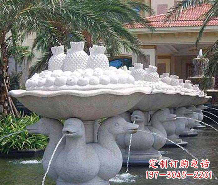 保定高雅精致的天鹅石雕