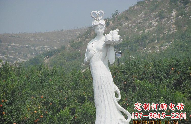 保定公园景区石榴仙子石雕