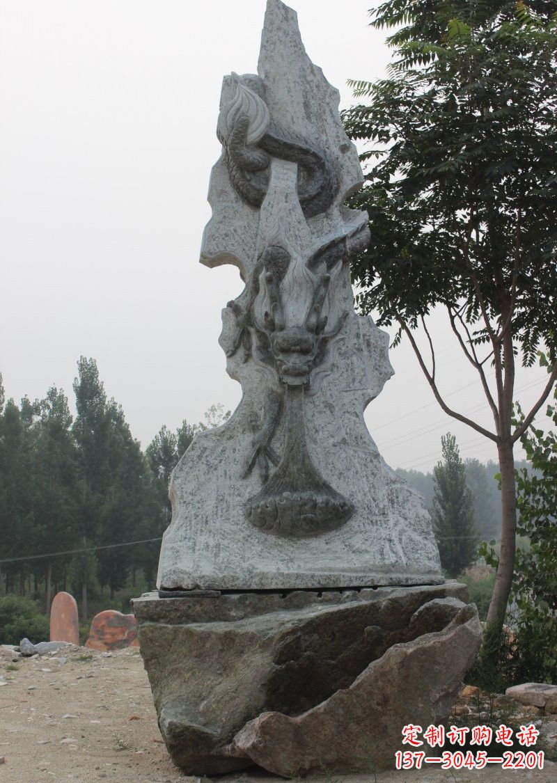 保定公园景区青石吐水龙