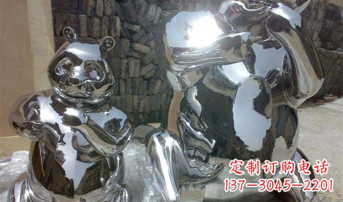 保定真实不锈钢熊猫大型雕塑