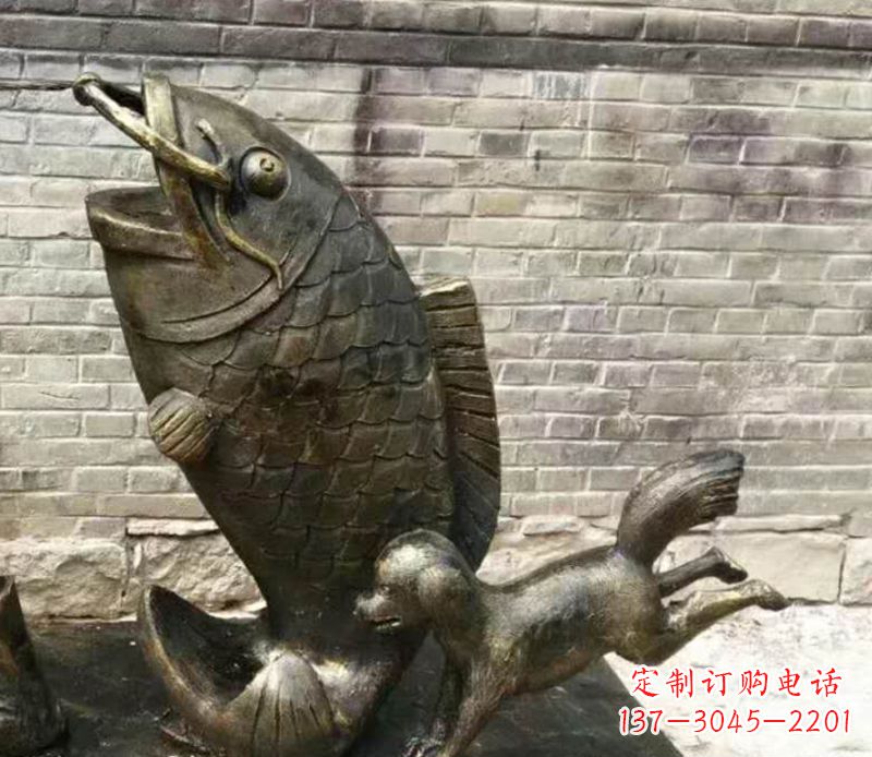 保定优雅艺术的鲤鱼铜雕