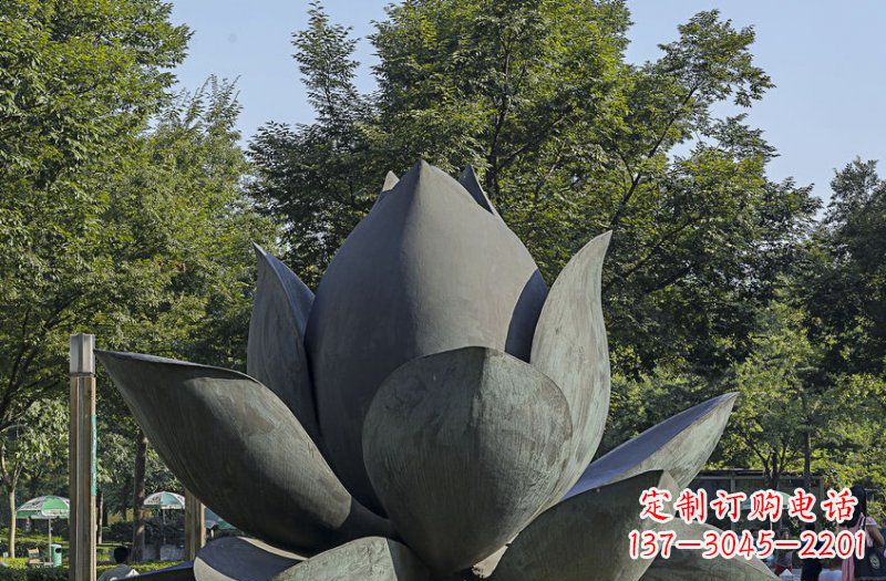 保定公园莲花景观铜雕