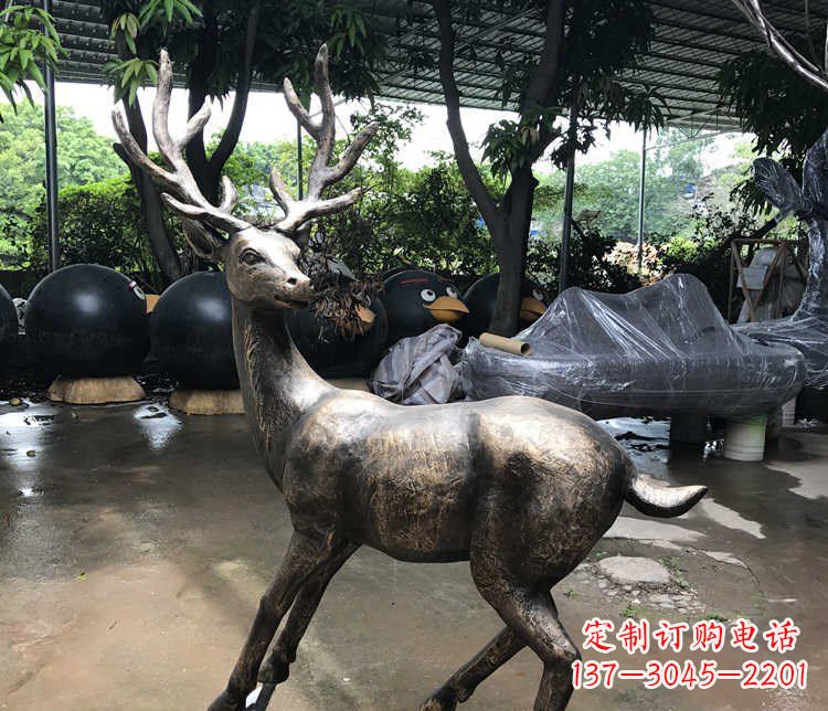 保定公园梅花鹿动物铜雕 (3)