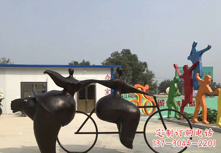 保定青春无悔,精致自行车雕塑