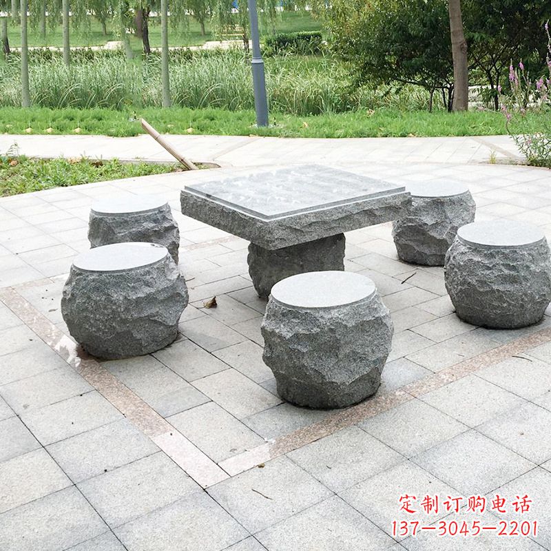 保定新题目“古典风格石桌凳雕塑”