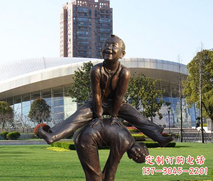 保定童趣十足的山羊铜雕