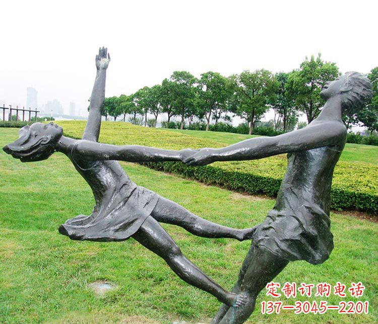 保定公园跳舞的女孩铜雕
