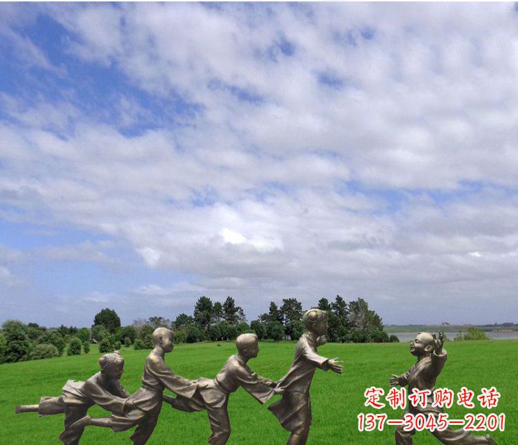 保定铜雕老鹰抓小鸡游戏人物雕塑