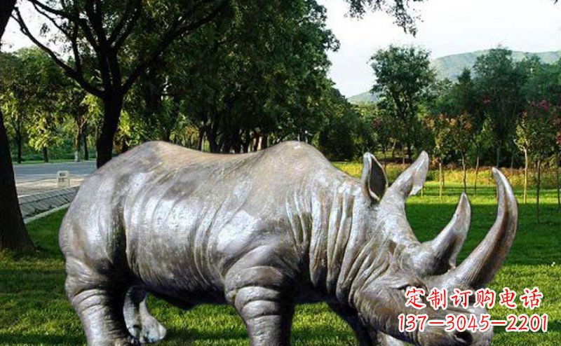 保定公园犀牛玻璃钢