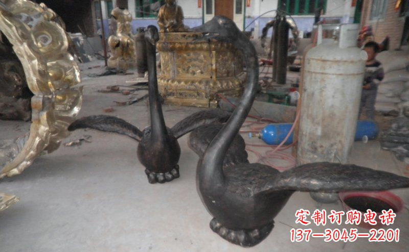 保定公园仙鹤动物铜雕
