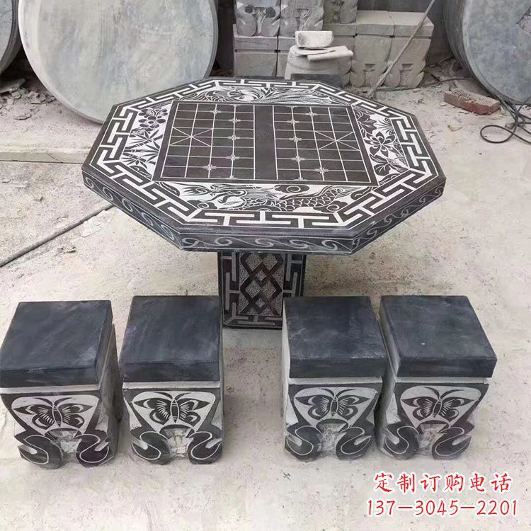 保定中领雕塑精美的石桌凳雕塑