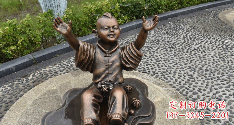 保定公园小男孩和核桃人物铜雕