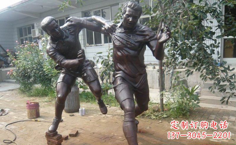 保定领雕塑卓越的足球雕塑技艺
