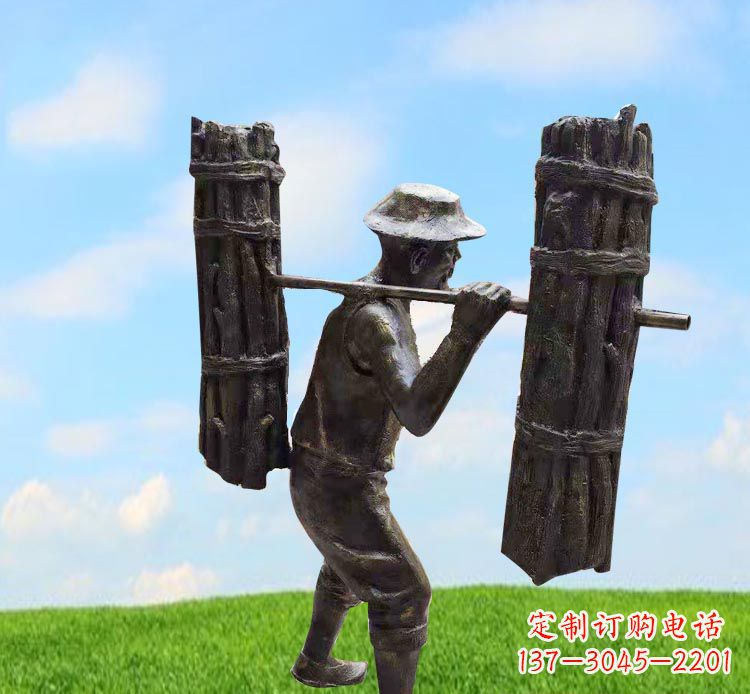 保定精美老人铜雕,传承古代挑柴精神