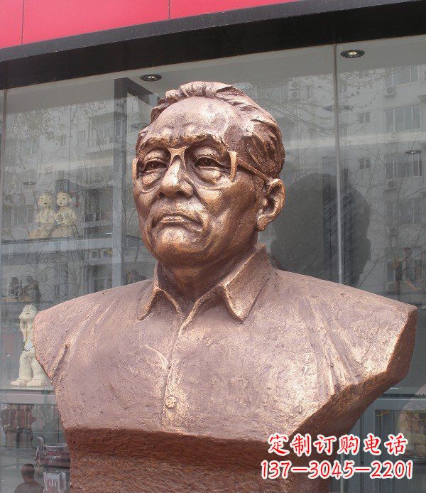 保定以巴金头像为原型打造的高贵铜雕艺术