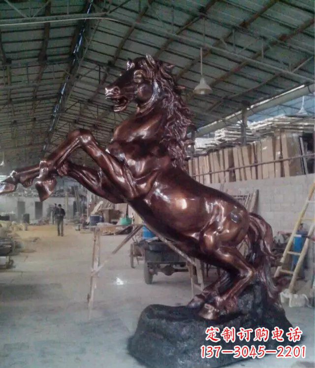 保定广场奔马铜雕