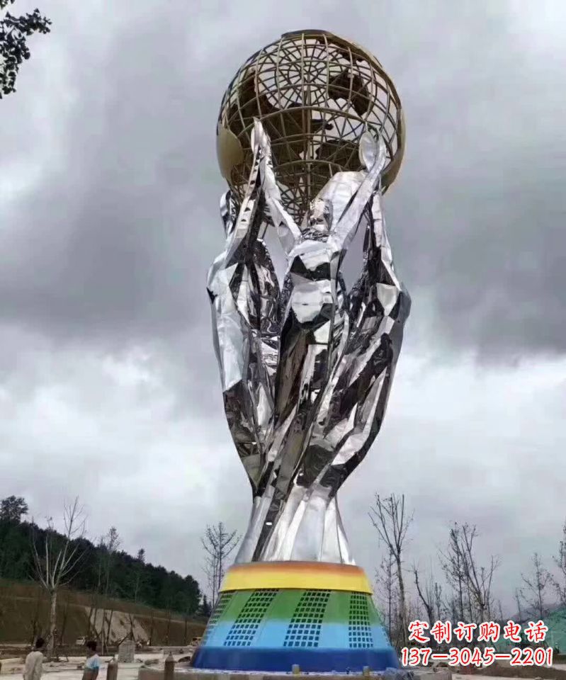 保定精致的不锈钢手托地球雕塑