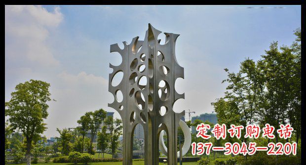保定广场不锈钢抽象松树雕塑