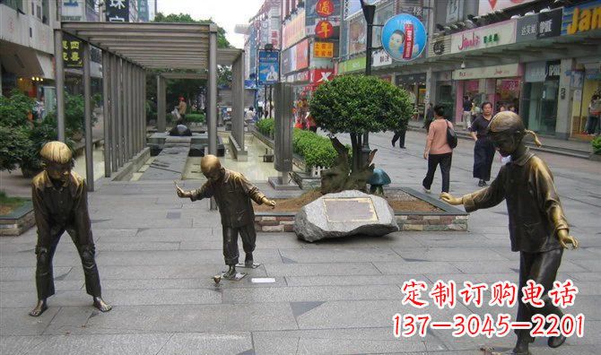 保定中领雕塑：陀螺小品人物铜雕