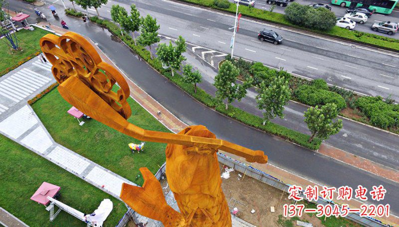 保定钥匙象征,情感绽放——中领雕塑精制铜钥匙雕塑