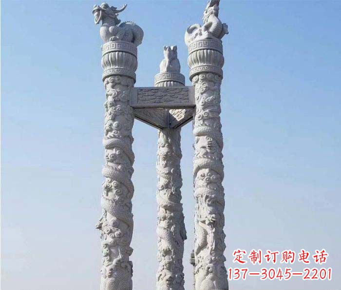 保定中领雕塑推出的高端盘龙柱石雕,是一种精美…
