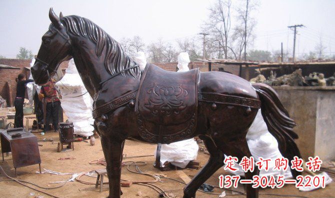 保定欣赏骏马美丽高贵的动物铜雕