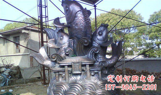 保定广场鲤鱼跃龙门景观铜雕