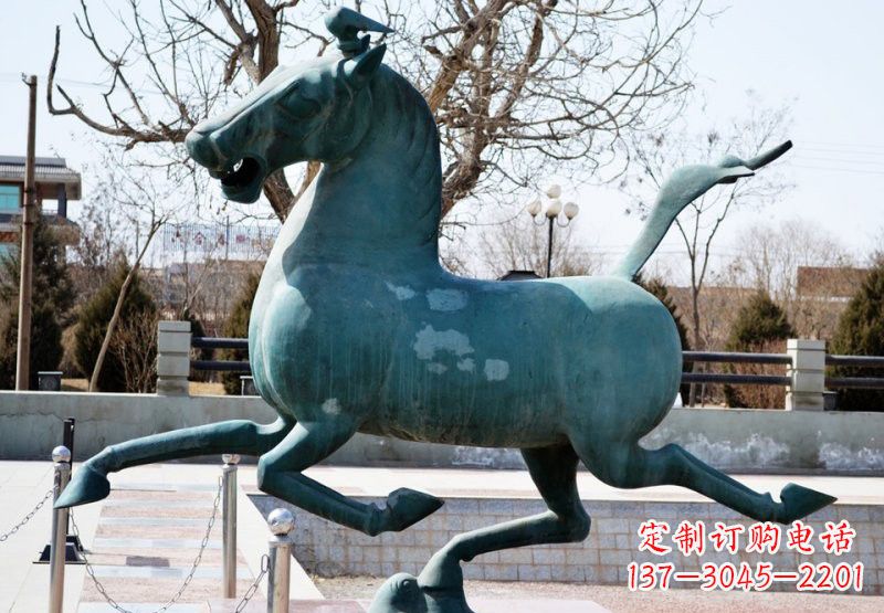 保定广场马踏飞燕铜雕