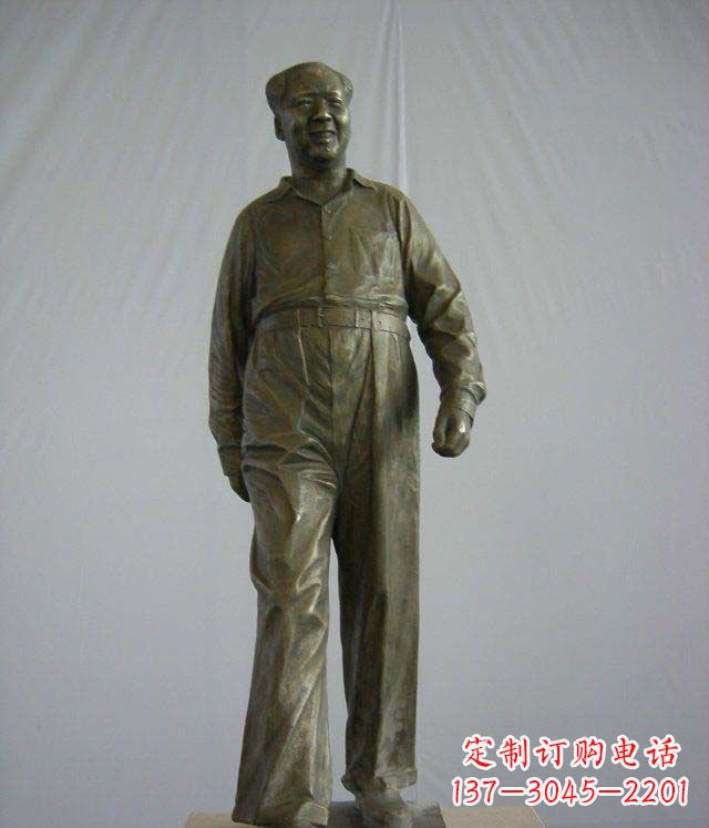 保定广场毛主席伟人铜雕