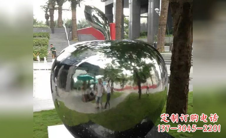 保定新奇优雅的苹果雕塑