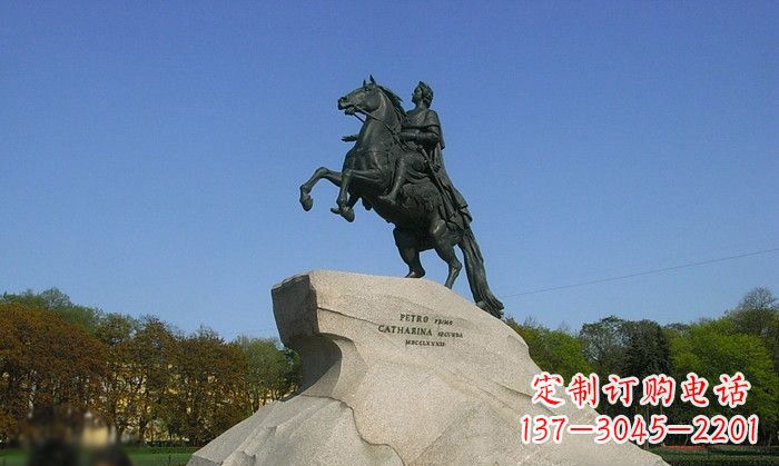 保定广场骑马的人物铜雕