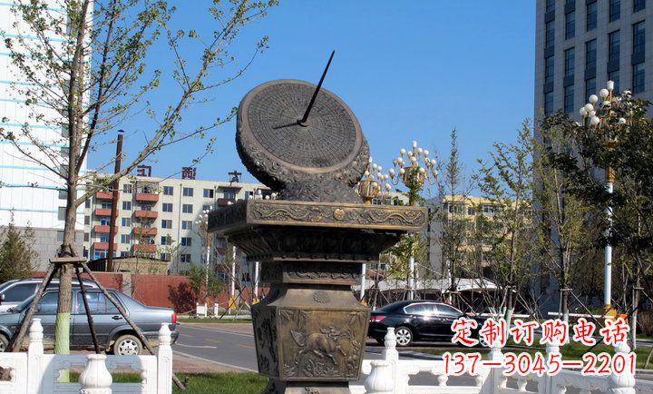 保定广场日晷铜雕