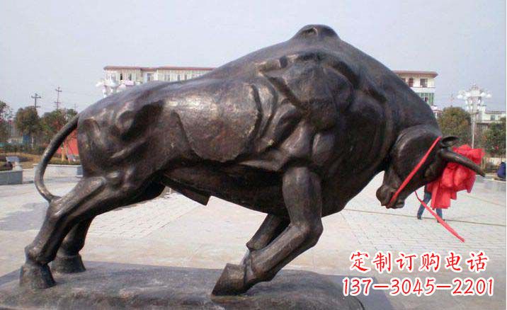 保定广场拓荒牛铜牛铜雕