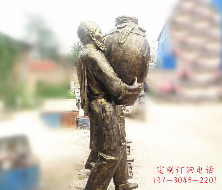 保定铜雕店小二抱酒人物雕塑