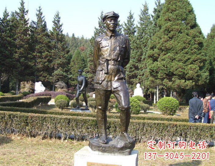 保定广场铜雕解放军战士纪念人物雕塑