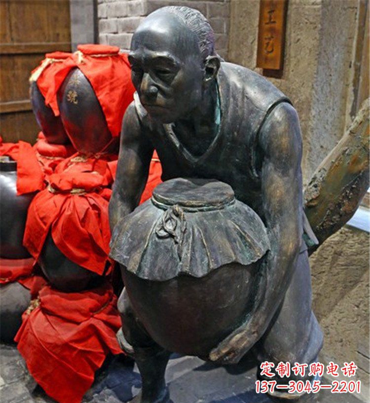 保定铜质老人抱酒图案雕塑