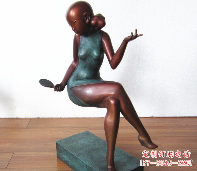 保定广场铜雕美女照镜子人物雕塑