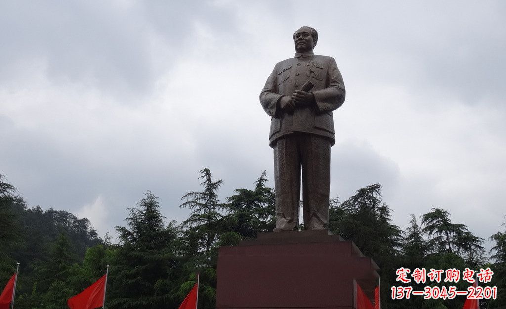 保定广场伟人毛泽东铜雕