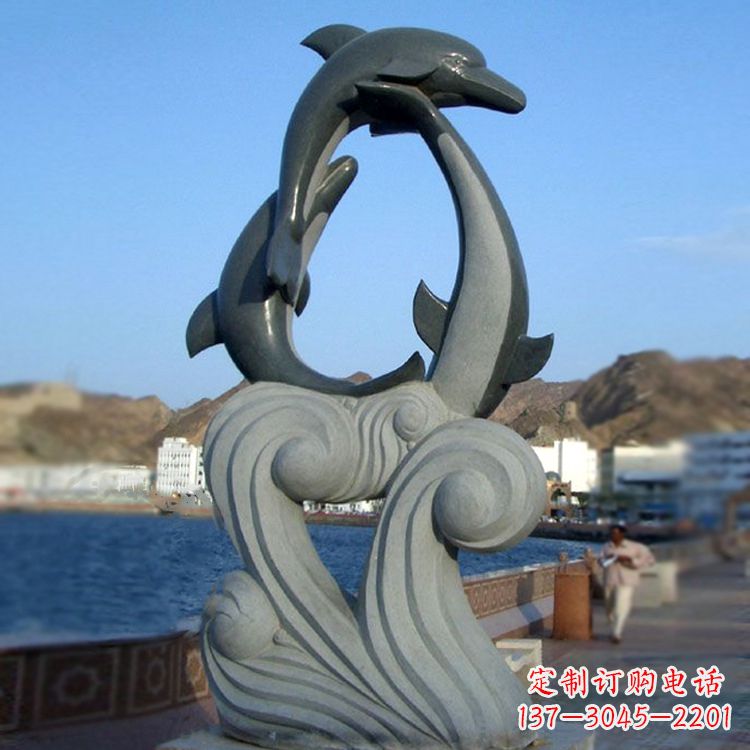 保定欣赏海豚石雕塑的美丽