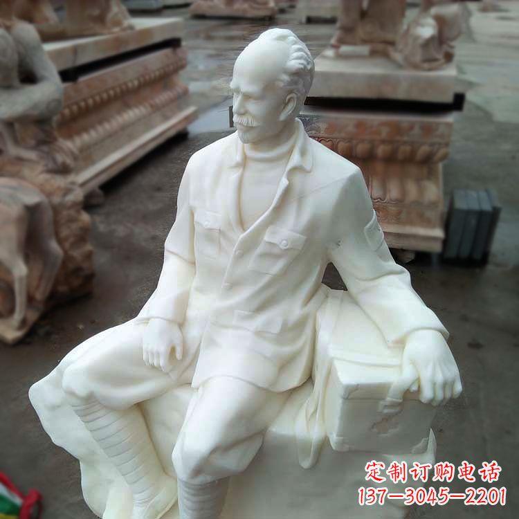 保定经典白求恩坐姿雕塑